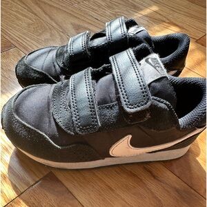 Nike Valiant sneaker size 10c toddler